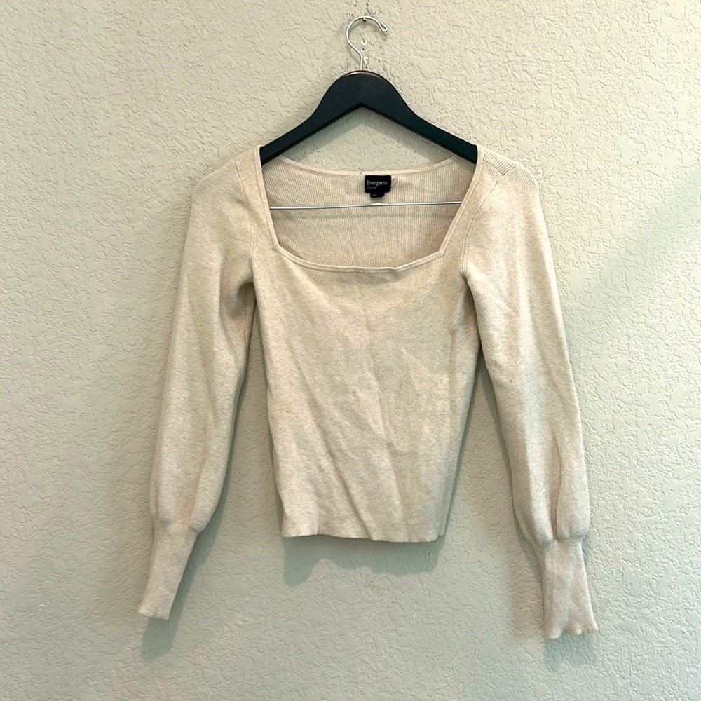 Free press size s light sand color